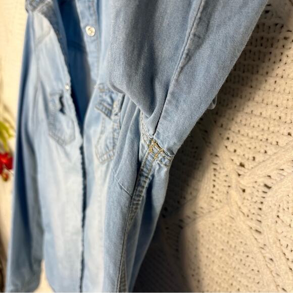 BLUE ASPHALT | Chambray Women's Blouse Button Down Distressed Denim M - Picture 4 of 8